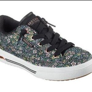 Skechers Woman Arch Fit Arcade Flowa Powa Black - Size 7 - New without box